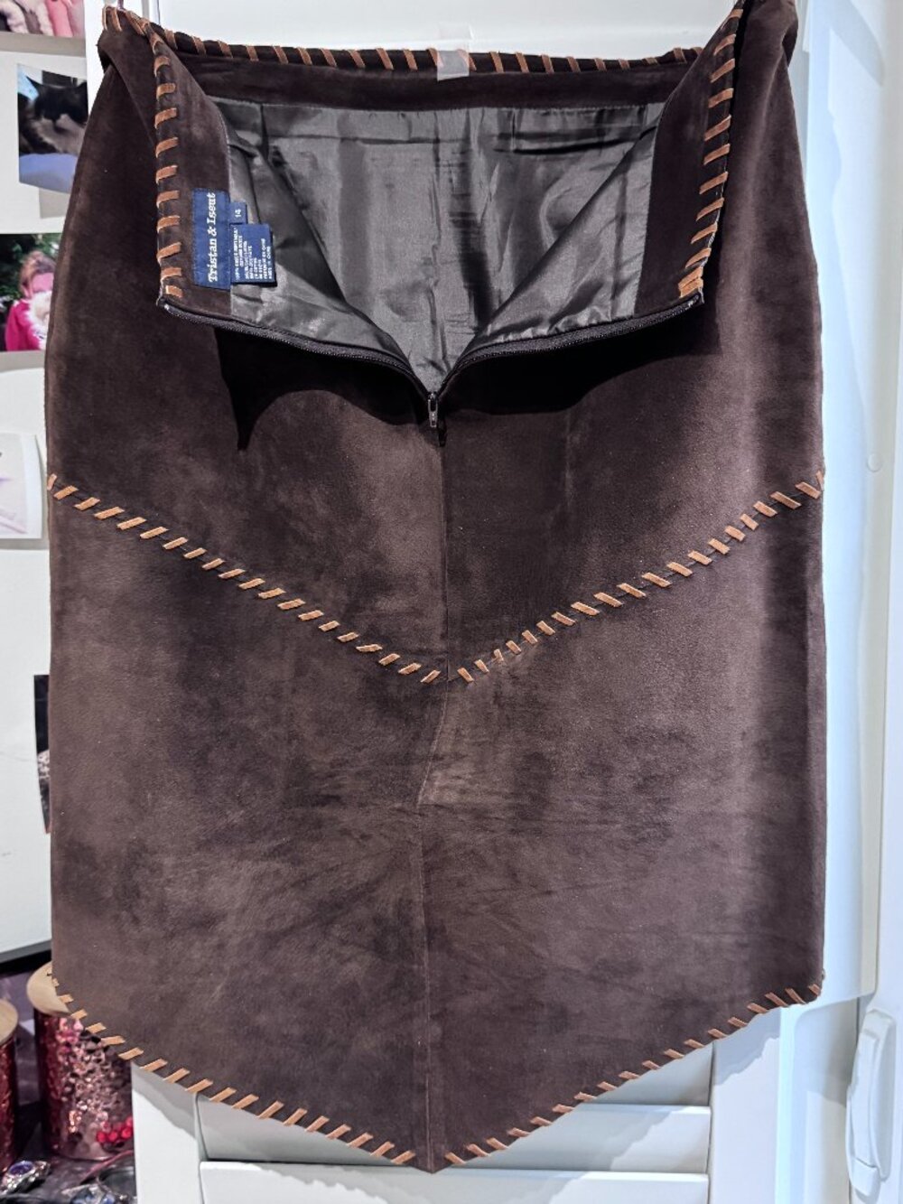 π₯ HOST PICK X 2π₯ π€ Vintage Tristan & Iseut Suede Skirt | Quiet Luxury π€β¨ - Picture 11 of 16